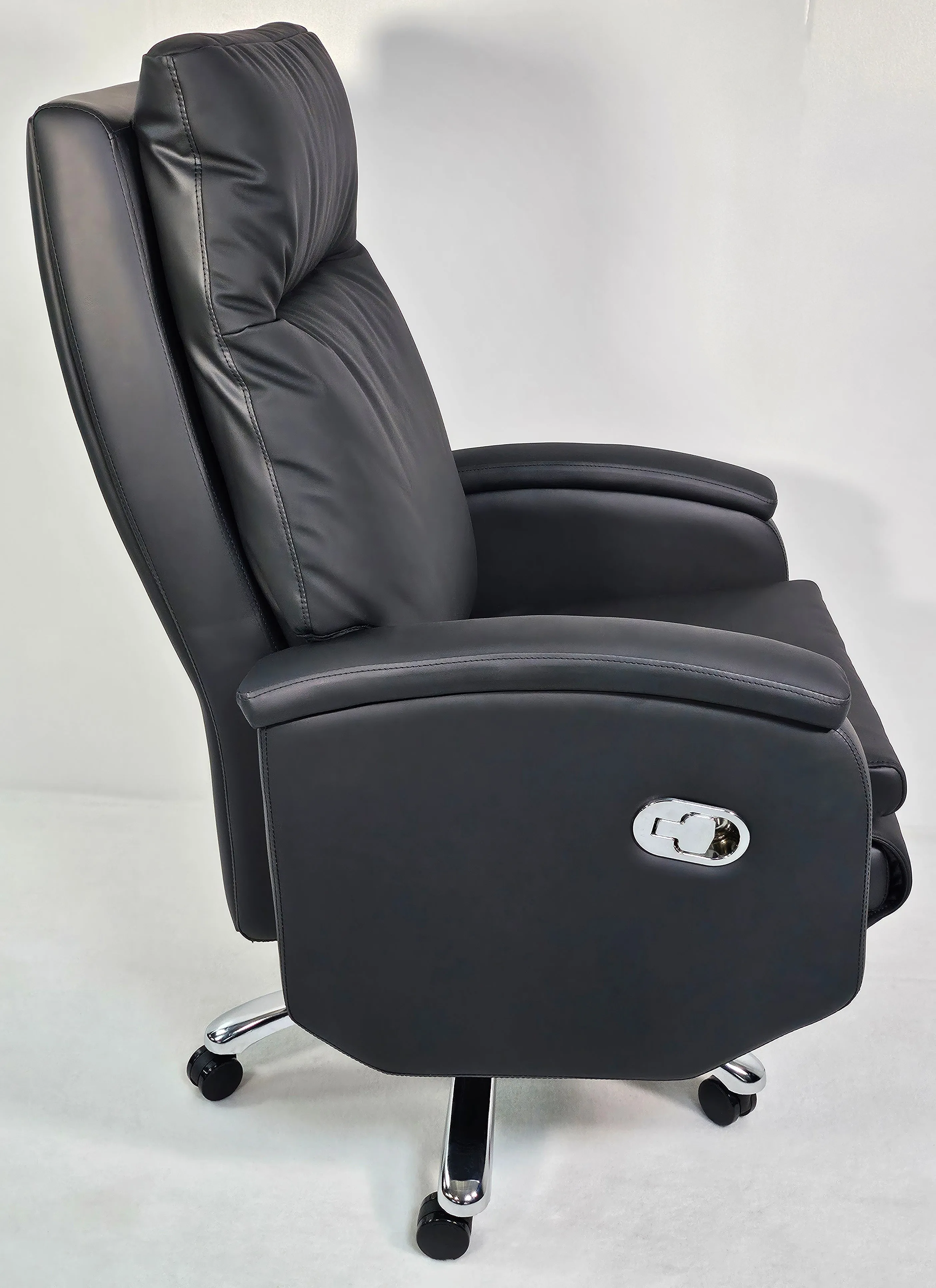 Full Reclining High Back Executive Office Chair in Black Leather - H004