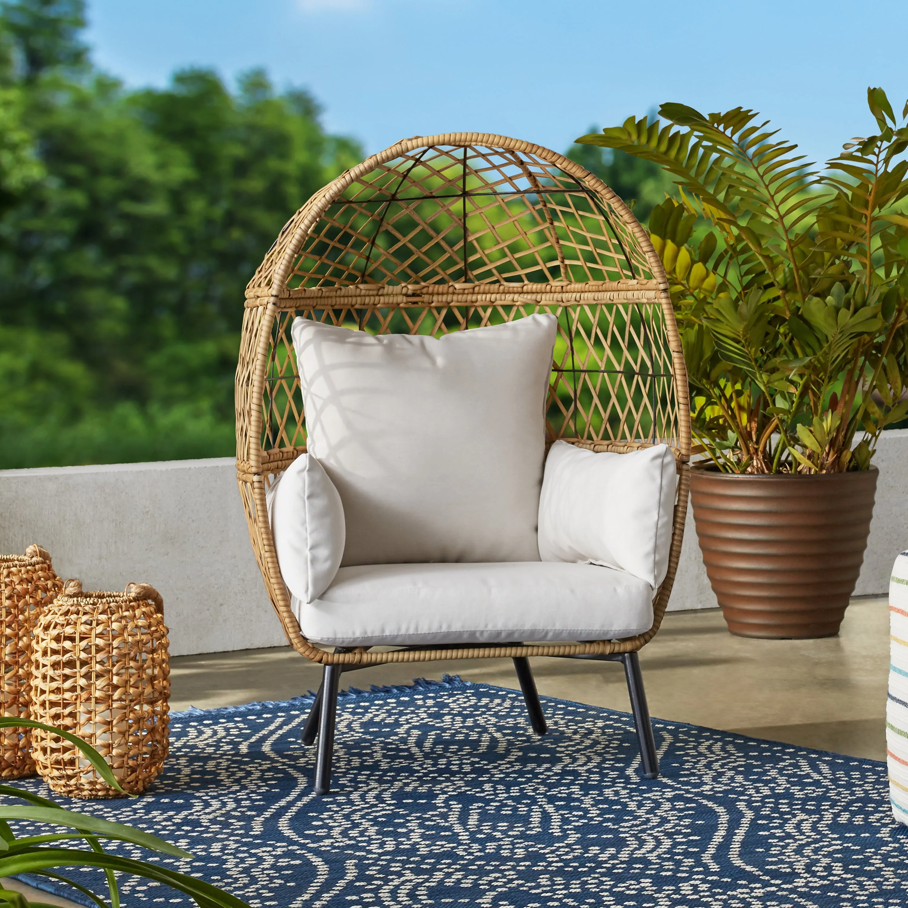 Kid's Ventura Outdoor Wicker Stationary Egg Chair with Cream Cushions