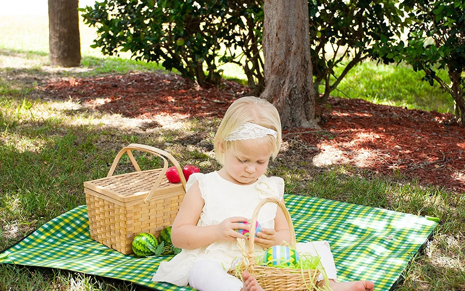 Picnic Blanket &ndash; Waterproof Outdoor Mat 50 X 58 Inch - Free Blanket Fastener Pegs (Yellow and Green Pattern)