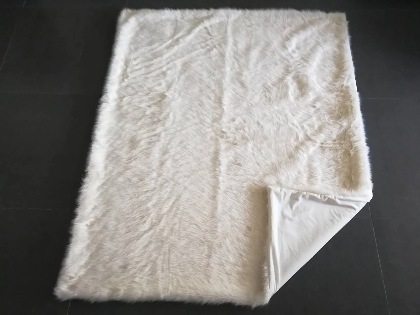 Waterproof Faux Fur Dog Blanket